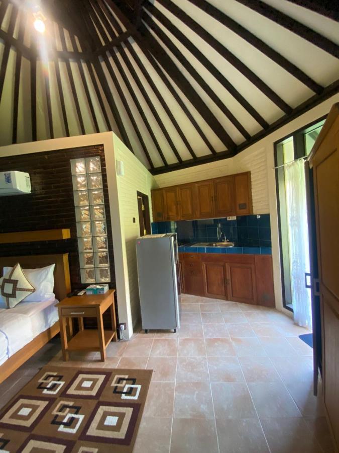 Jepara Marina Beach Bungalows Exterior photo