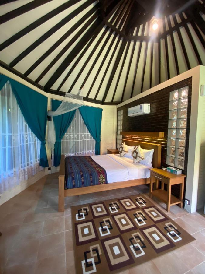 Jepara Marina Beach Bungalows Exterior photo