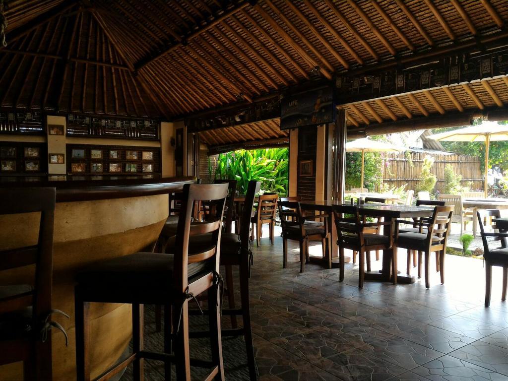 Jepara Marina Beach Bungalows Exterior photo